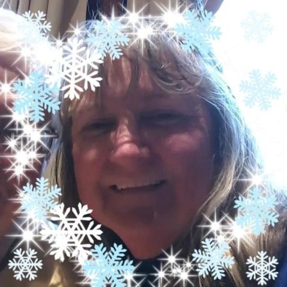 Meet your Posher, Debbie - Picture 1 of 1